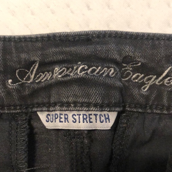 Black denim shorts with zipper pockets - Picture 4 of 4